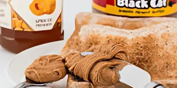 طريقة عمل زبدة الفول السوداني في المنزل سهلة و لذيذة