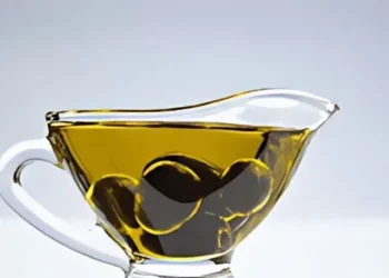 طريقة تخليل الزيتون الأسود على الطريقة الفلسطينية