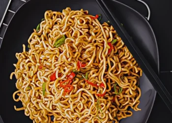 هل الأندومي خطير على الصحة؟